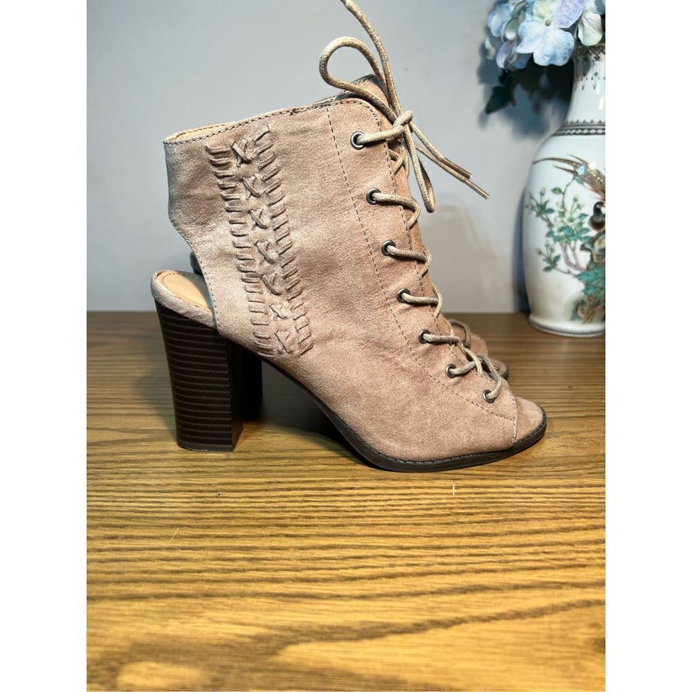 Peep toe boogie tan | 7.5